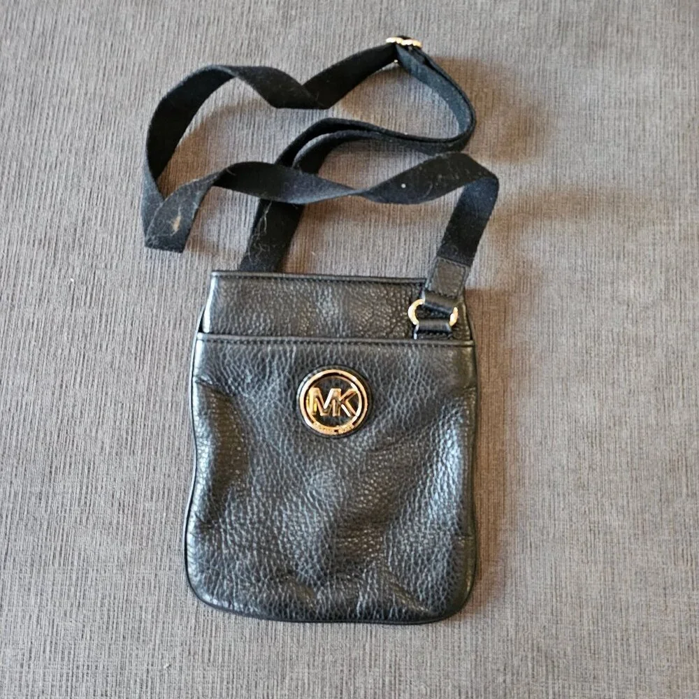 Michael Kors Black Fulton Pebbled Leather Crossbody Bag